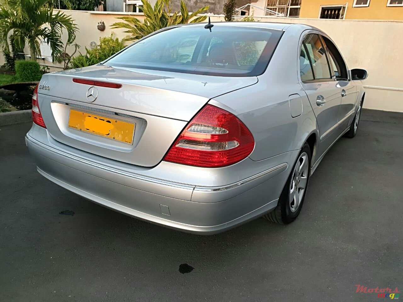 2006' Mercedes-Benz E280 automatic photo #6