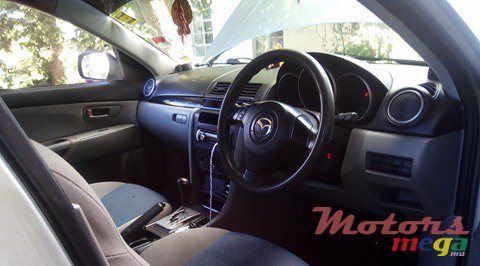 2004' Mazda Axela photo #6