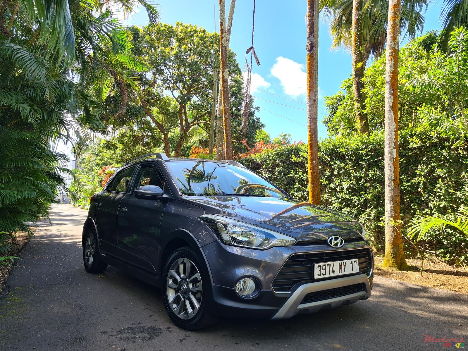 2017' Hyundai i20 Cross automatic photo #1