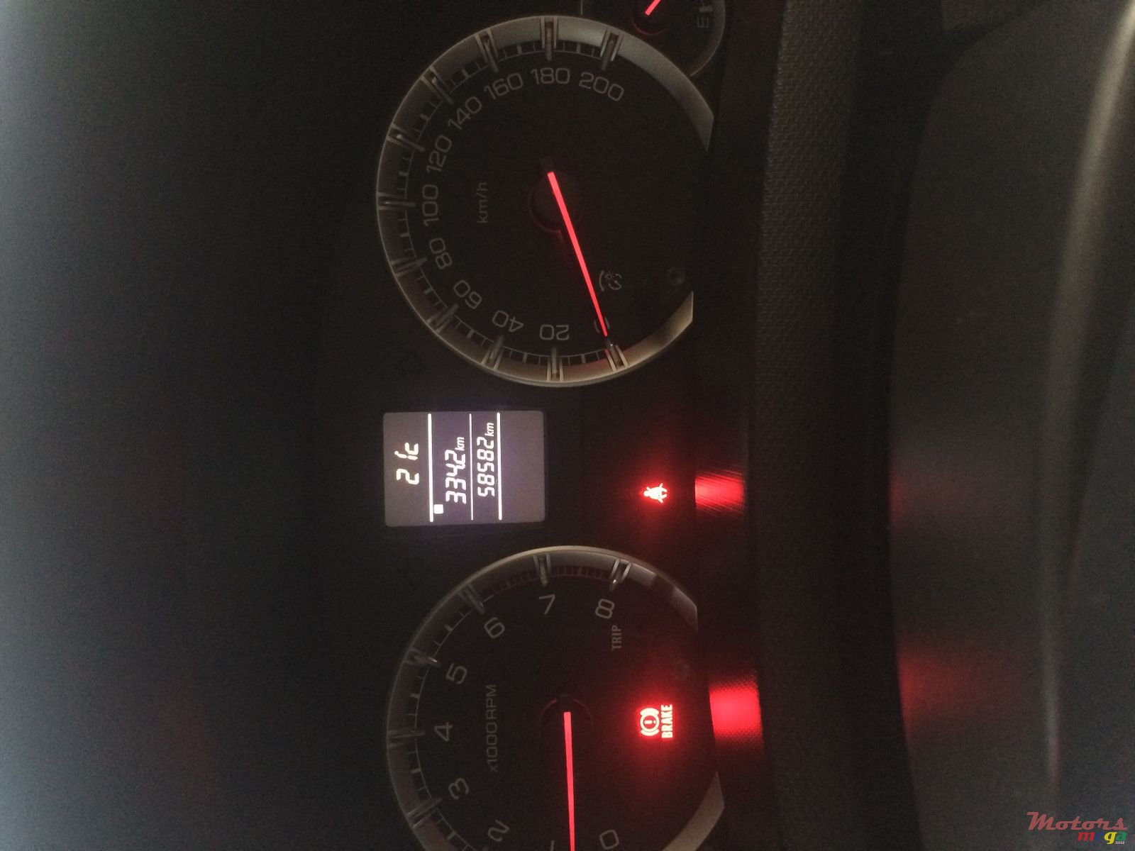 2011' Suzuki Swift photo #4