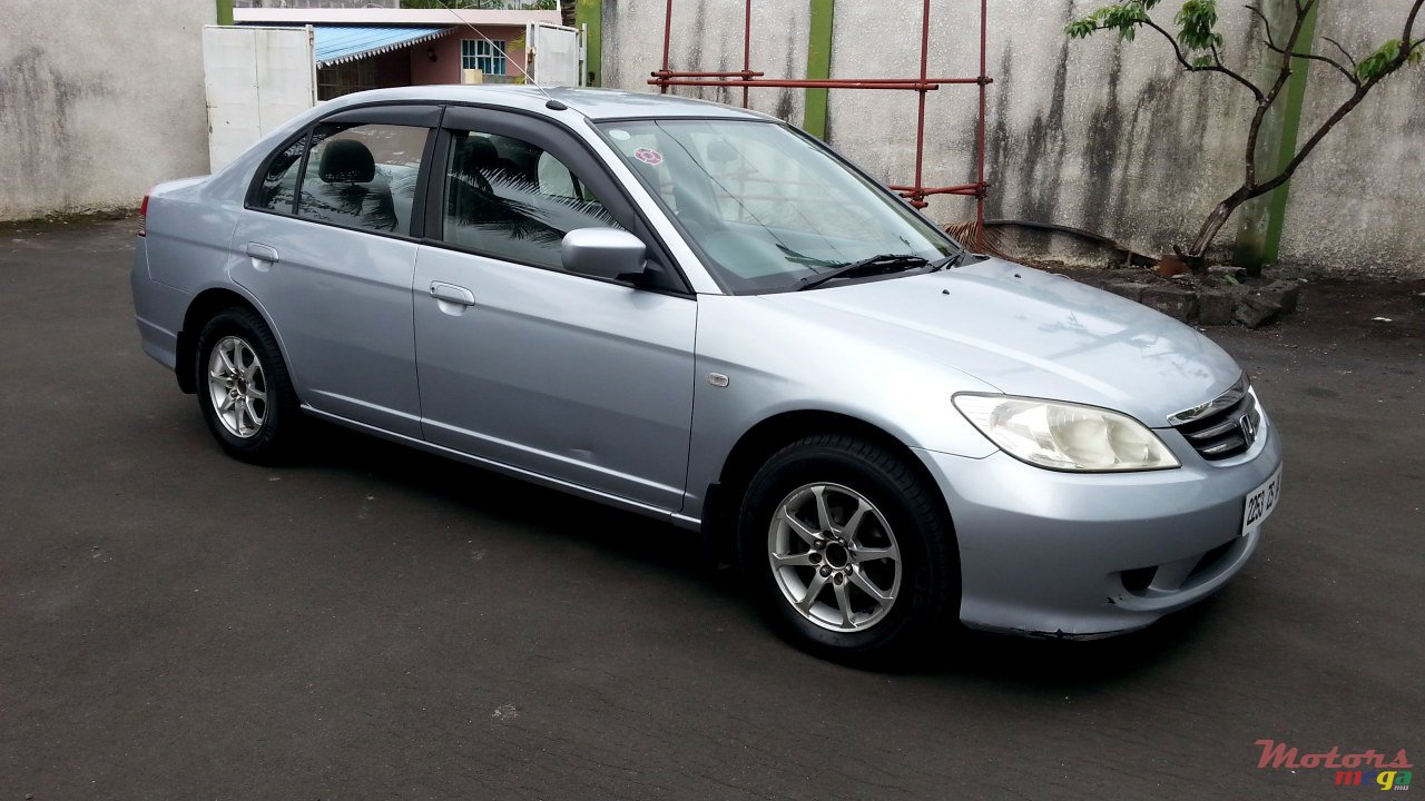 2004' Honda photo #1