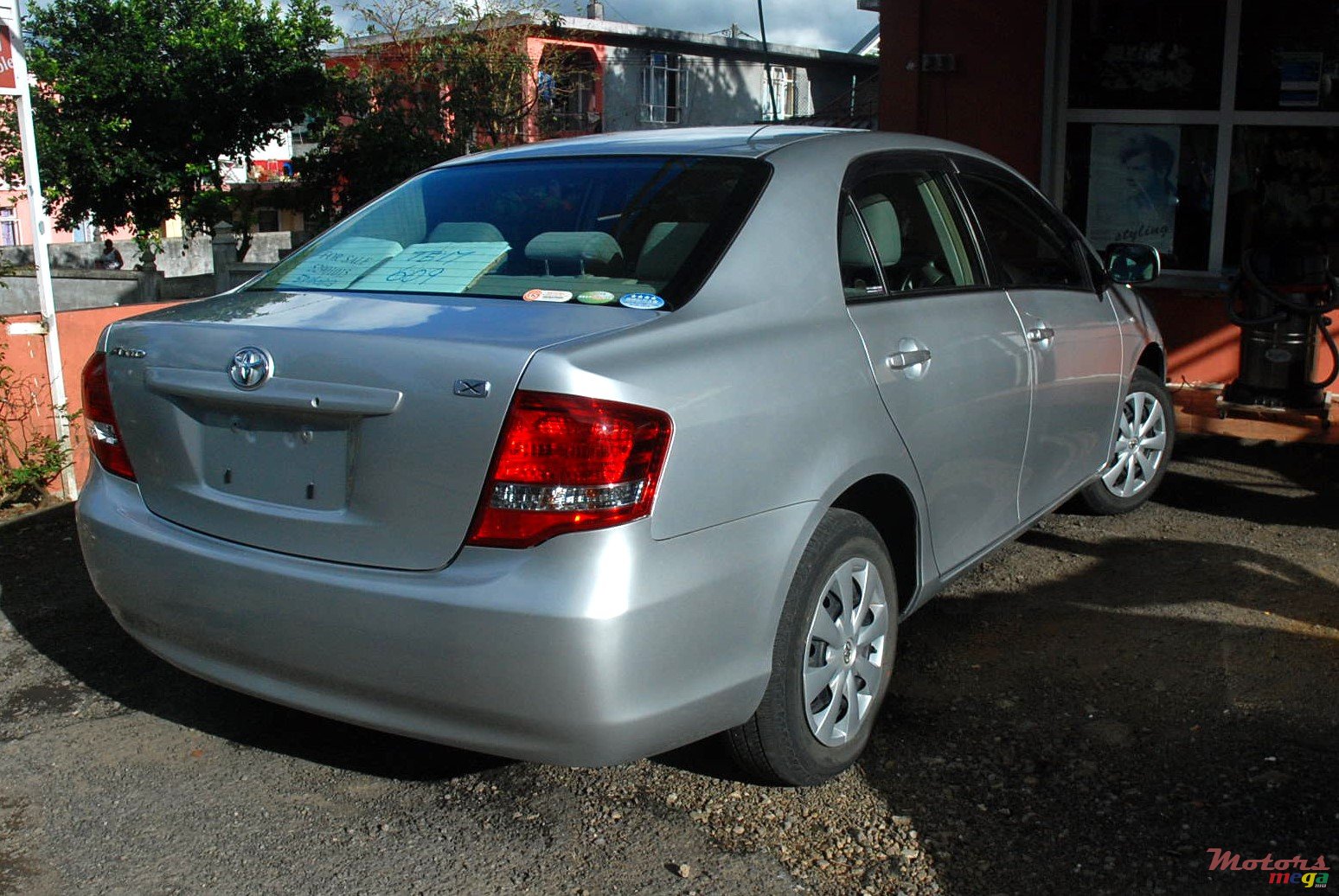 2011' Toyota photo #1