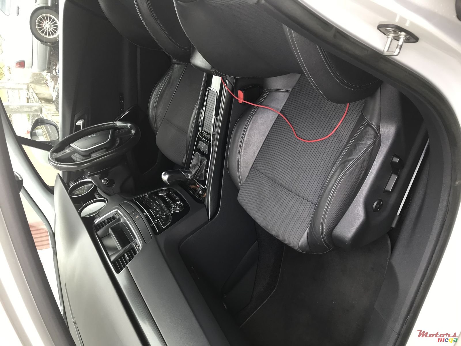 2012' Peugeot 508 photo #1