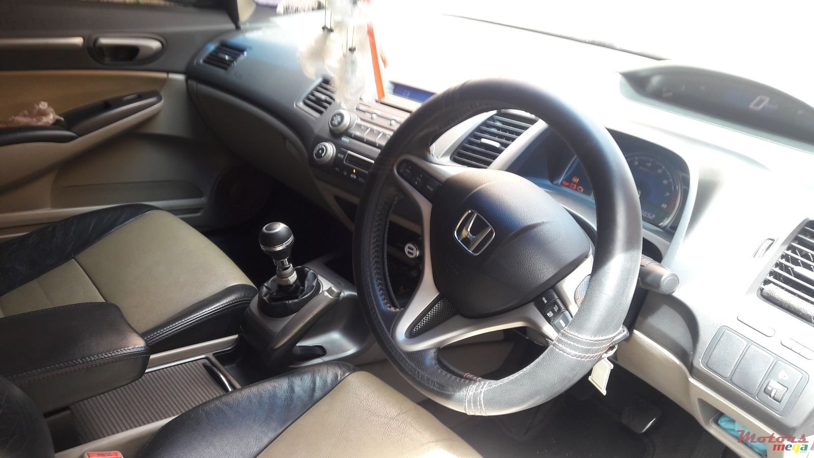 2009' Honda Civic 1600cc VTEC petrol photo #3