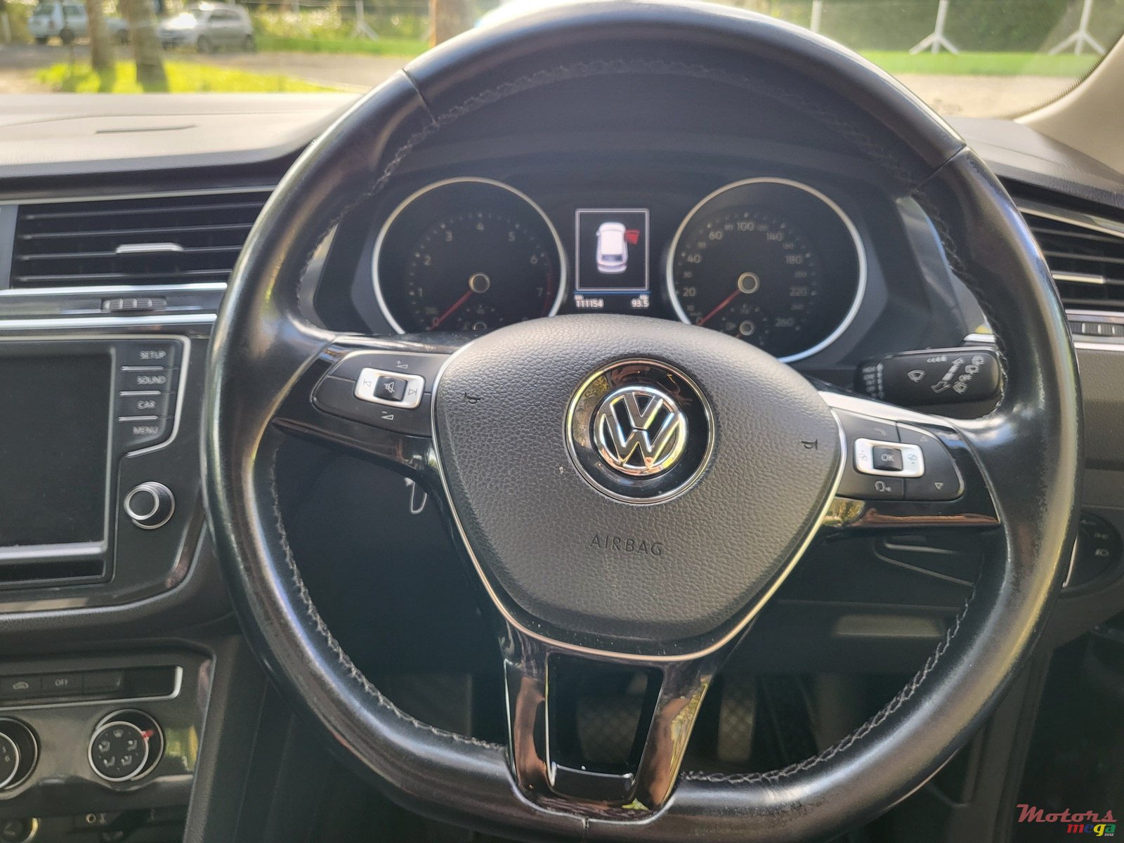 2016' Volkswagen Tiguan photo #7