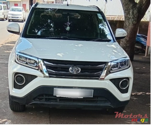 2022' Toyota Urban Cruiser photo #1