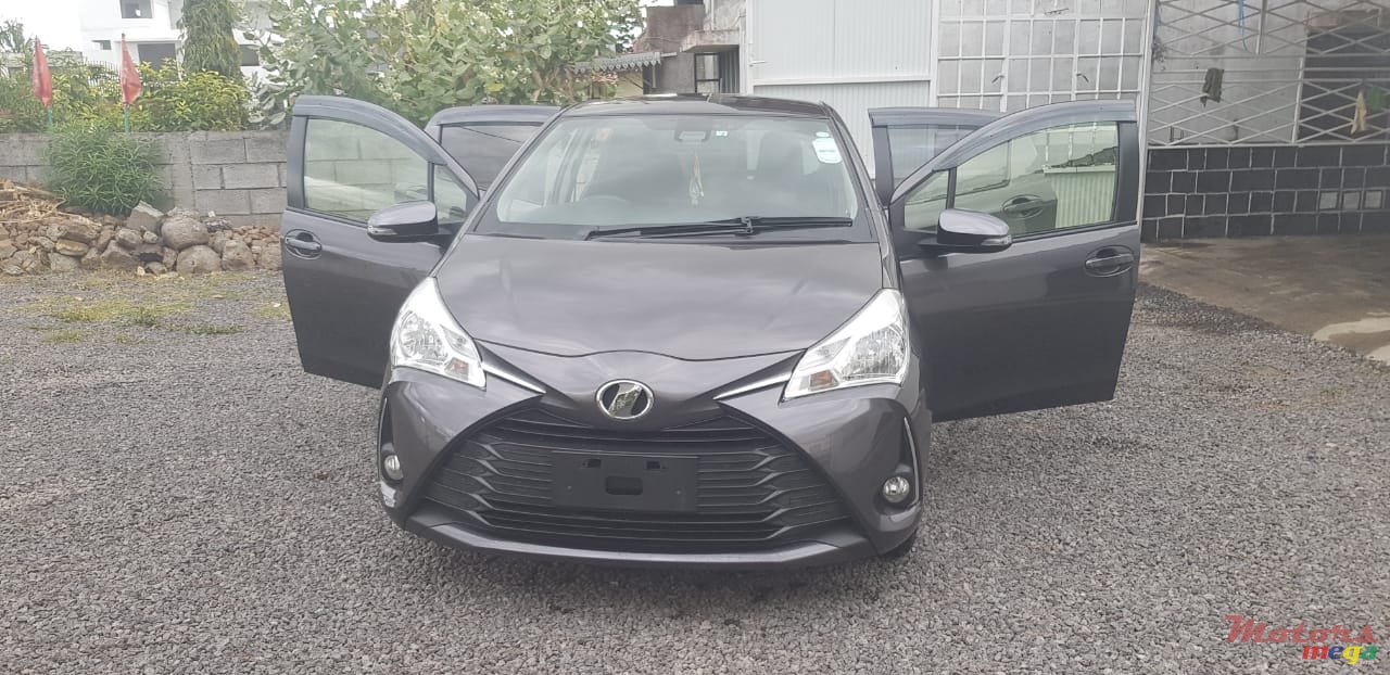 2018' Toyota Vitz photo #1