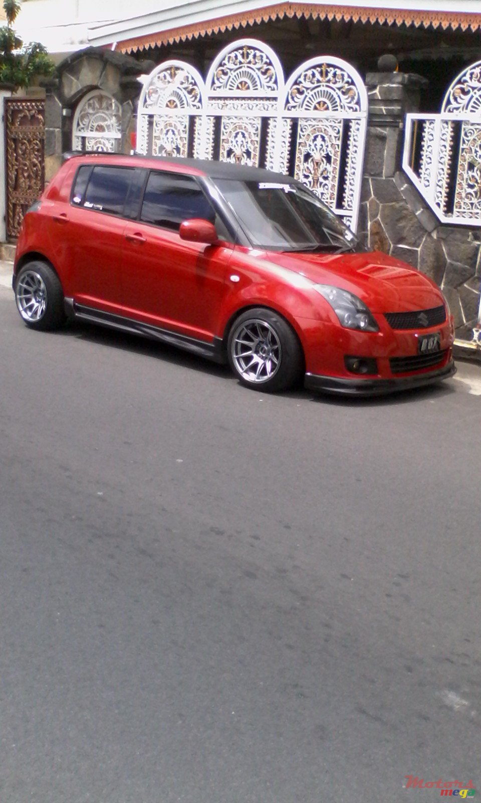 2010' Suzuki Swift photo #4