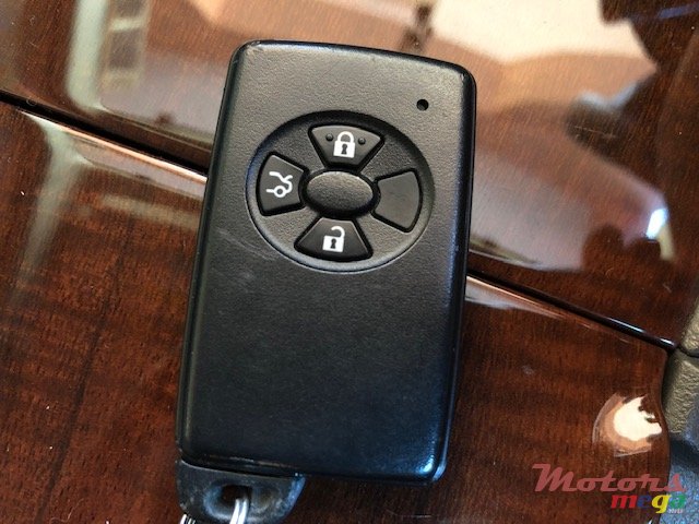 2014' Toyota Axio Allion photo #5