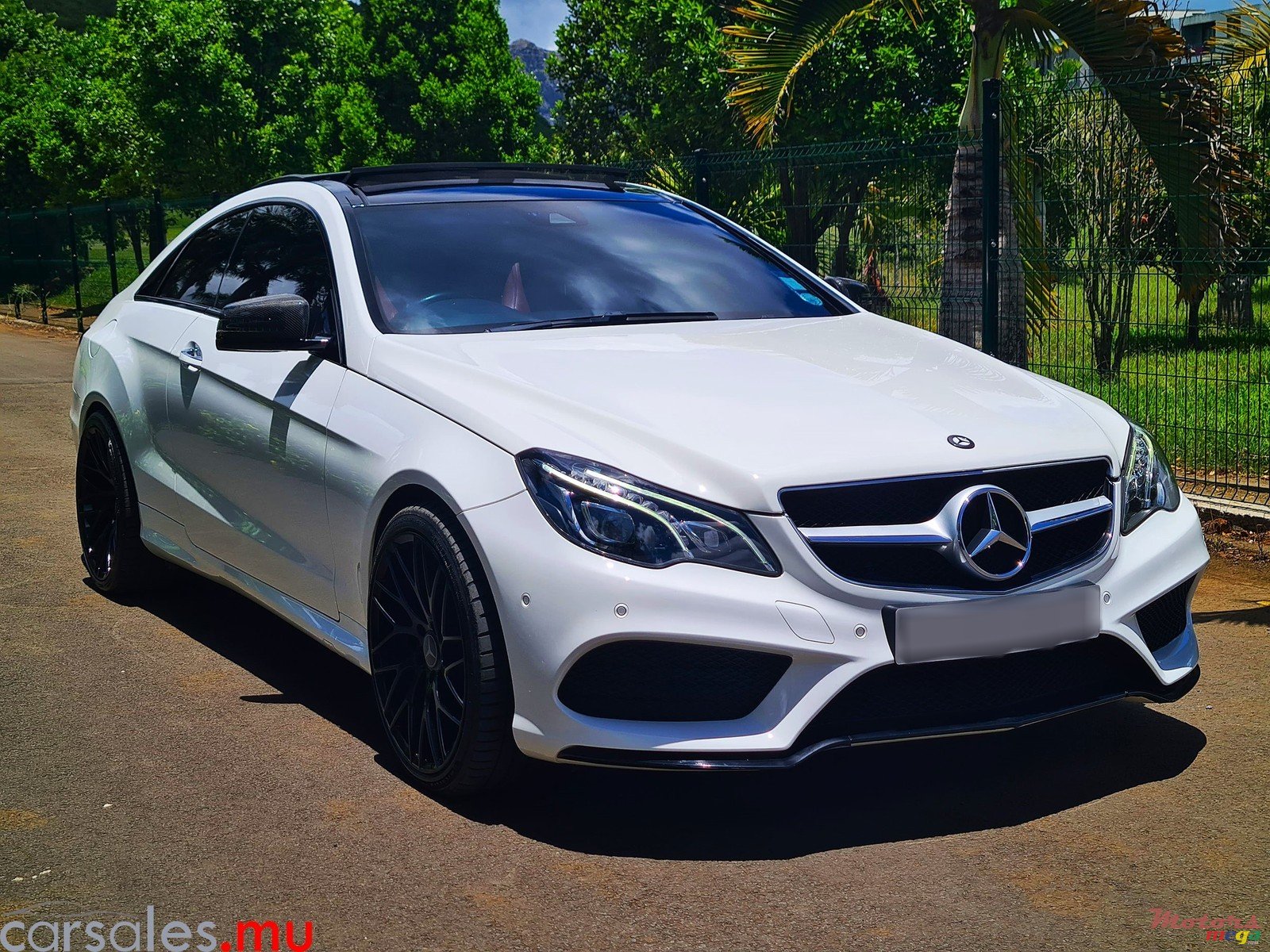2015' Mercedes-Benz E 200 AMG Coupe 2.0 photo #1