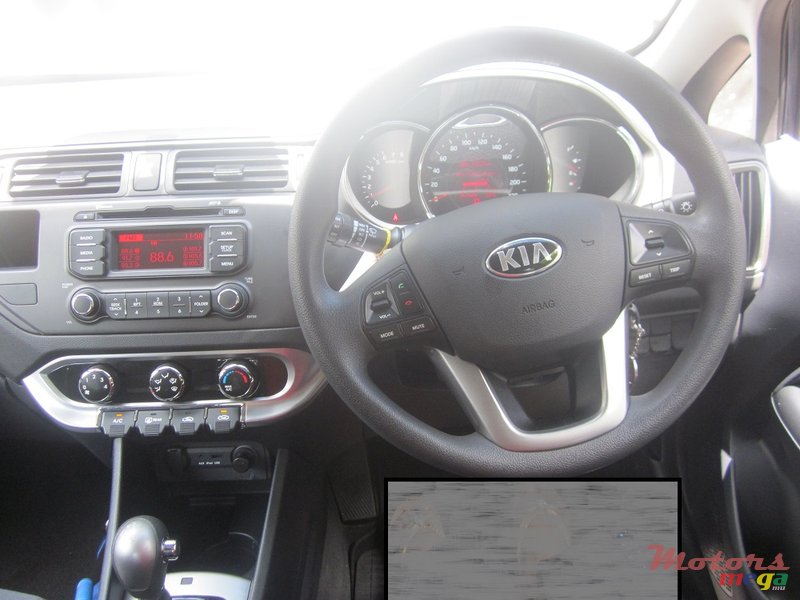 2013' Kia Rio photo #2