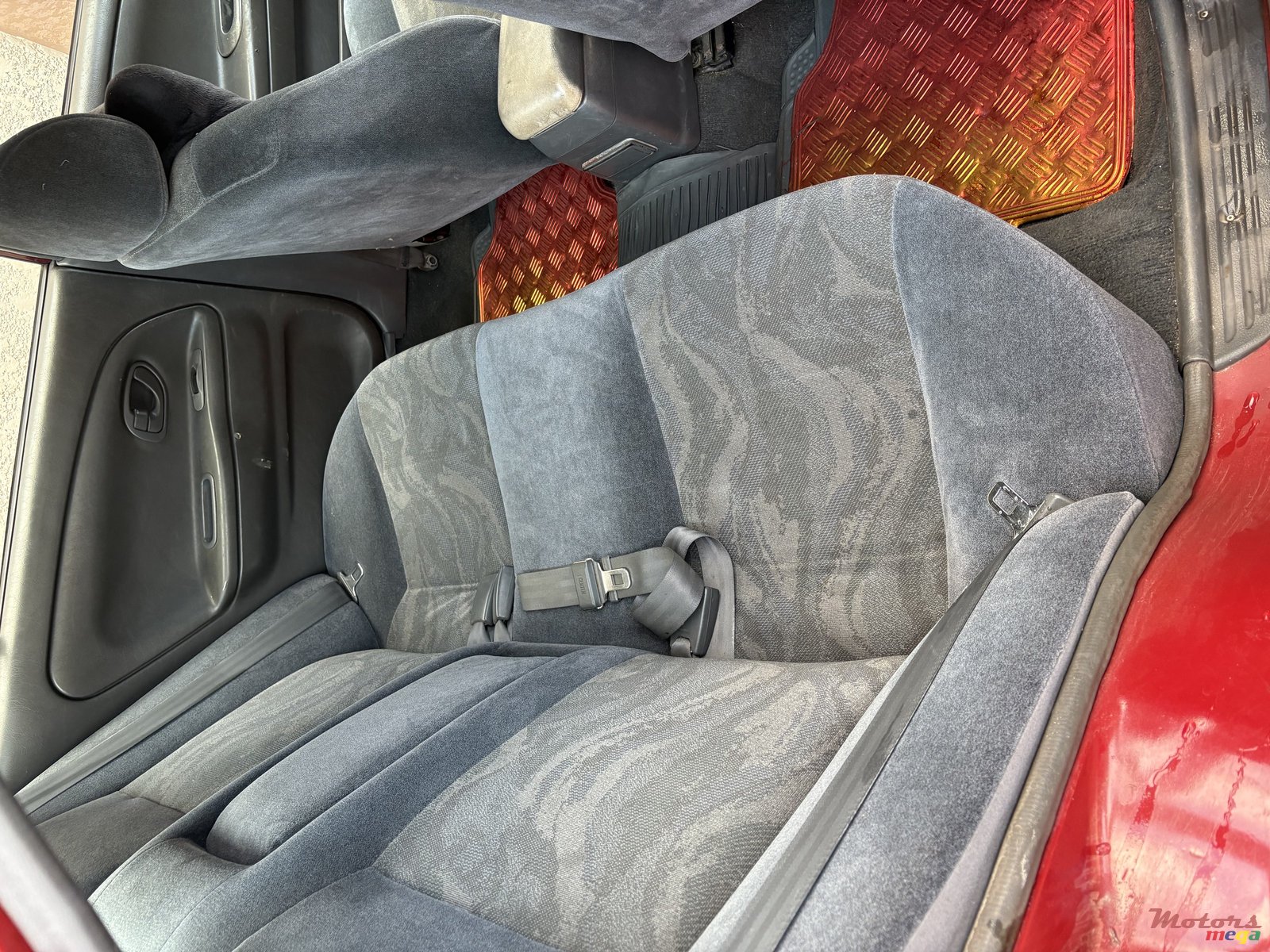 2000' Mitsubishi Lancer photo #6