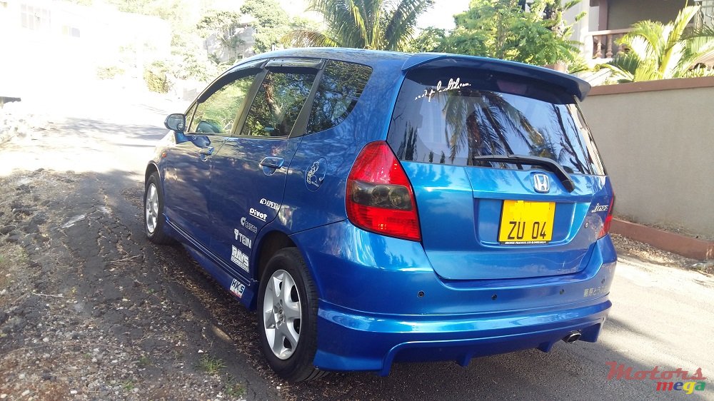 2004' Honda Jazz photo #2