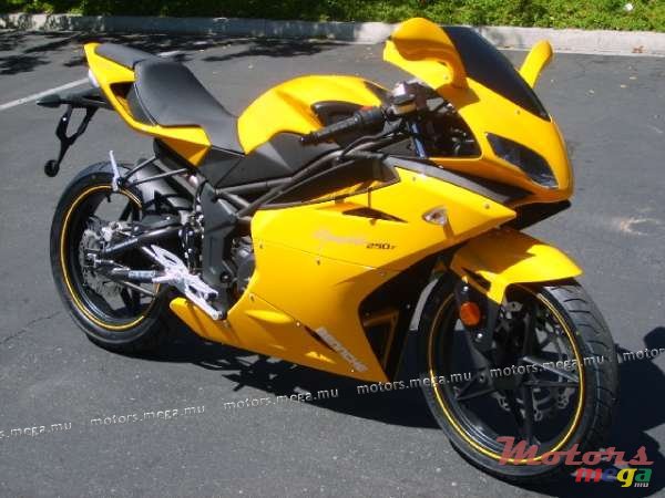 2012' Aprilia Megelli 250cc photo #1