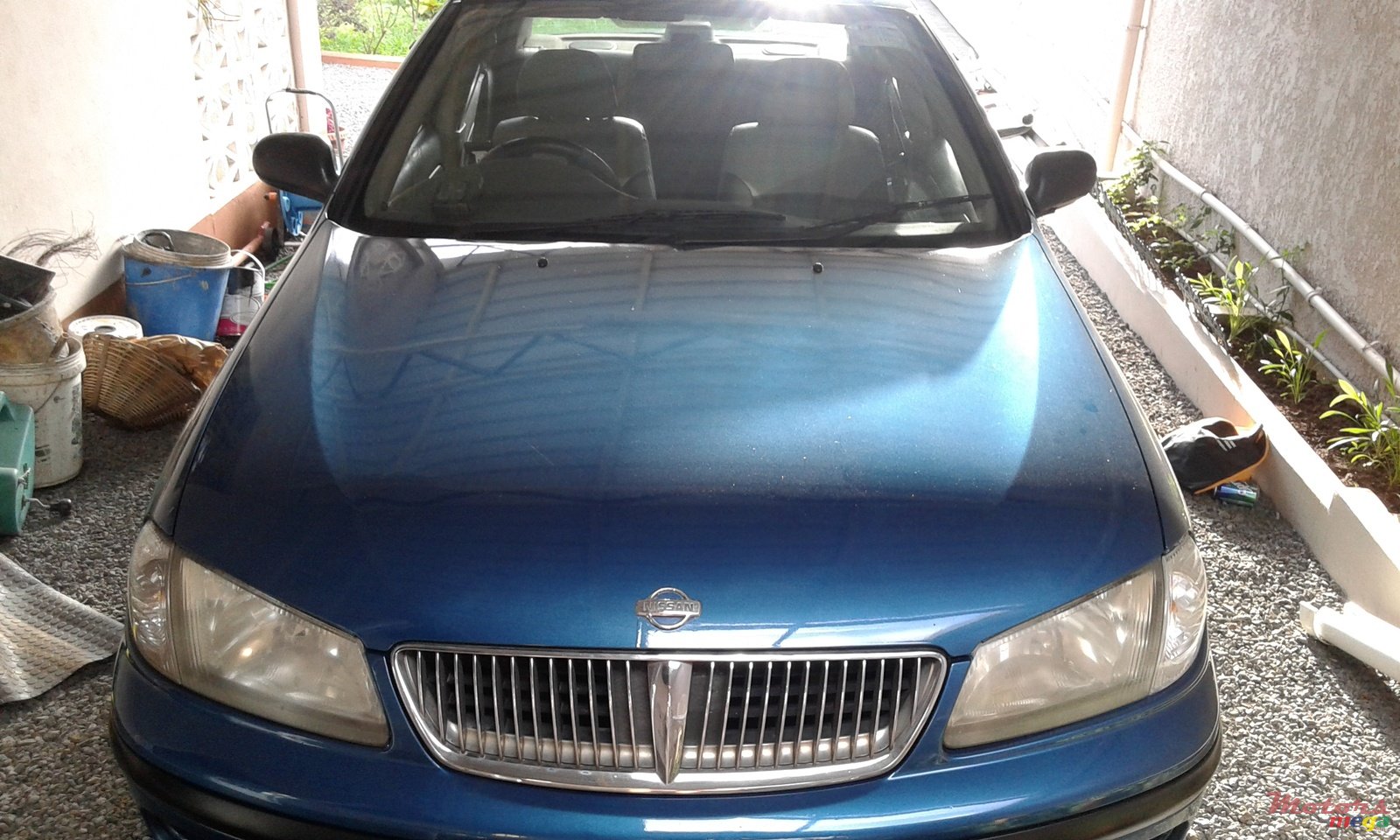 2000' Nissan Sunny photo #1