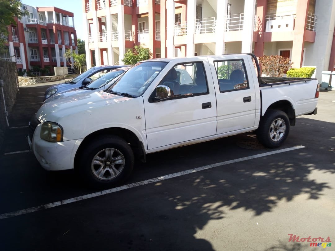 2010' GWM Double Cab Lux Sailor photo #1