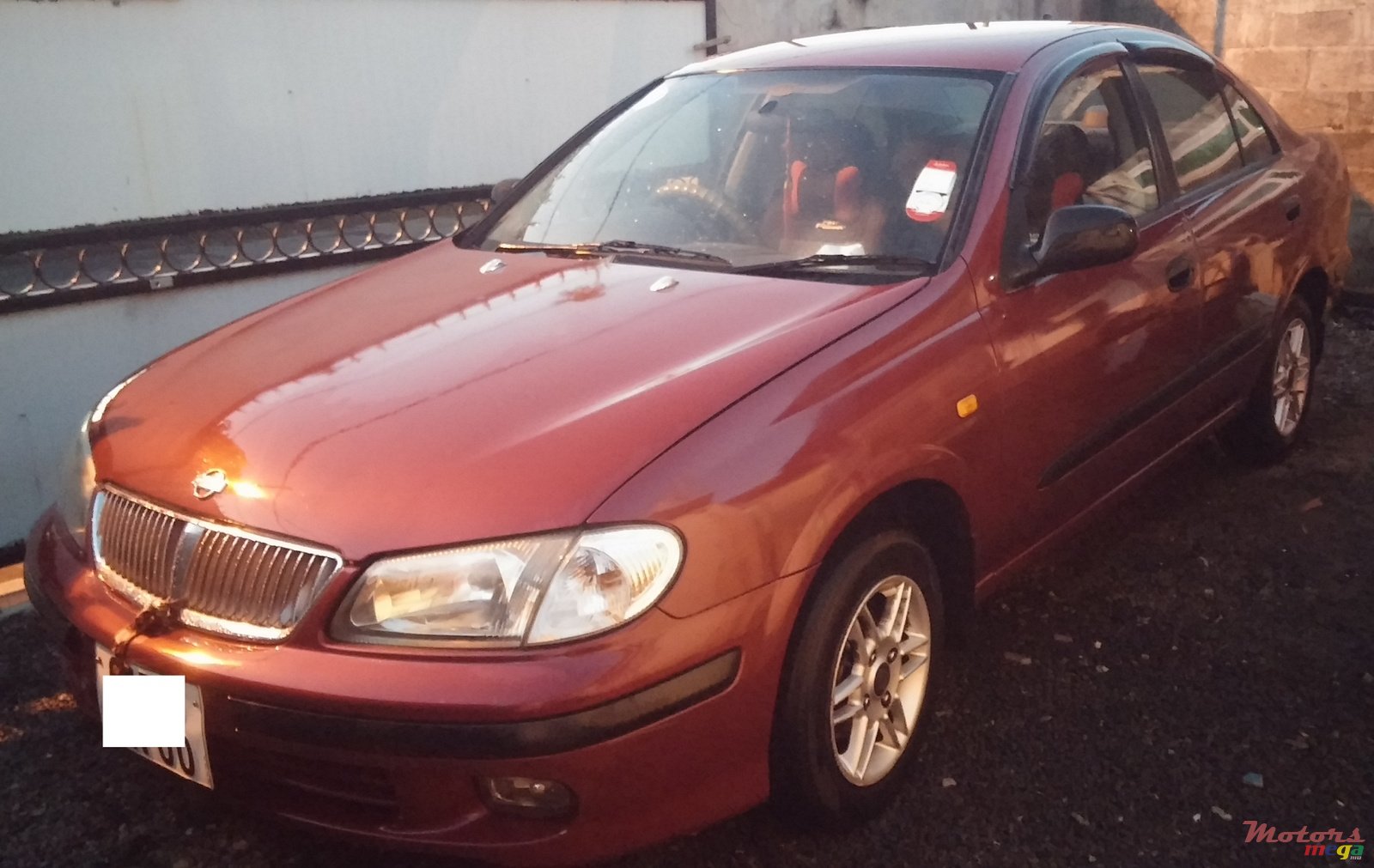 2000' Nissan Sunny photo #1