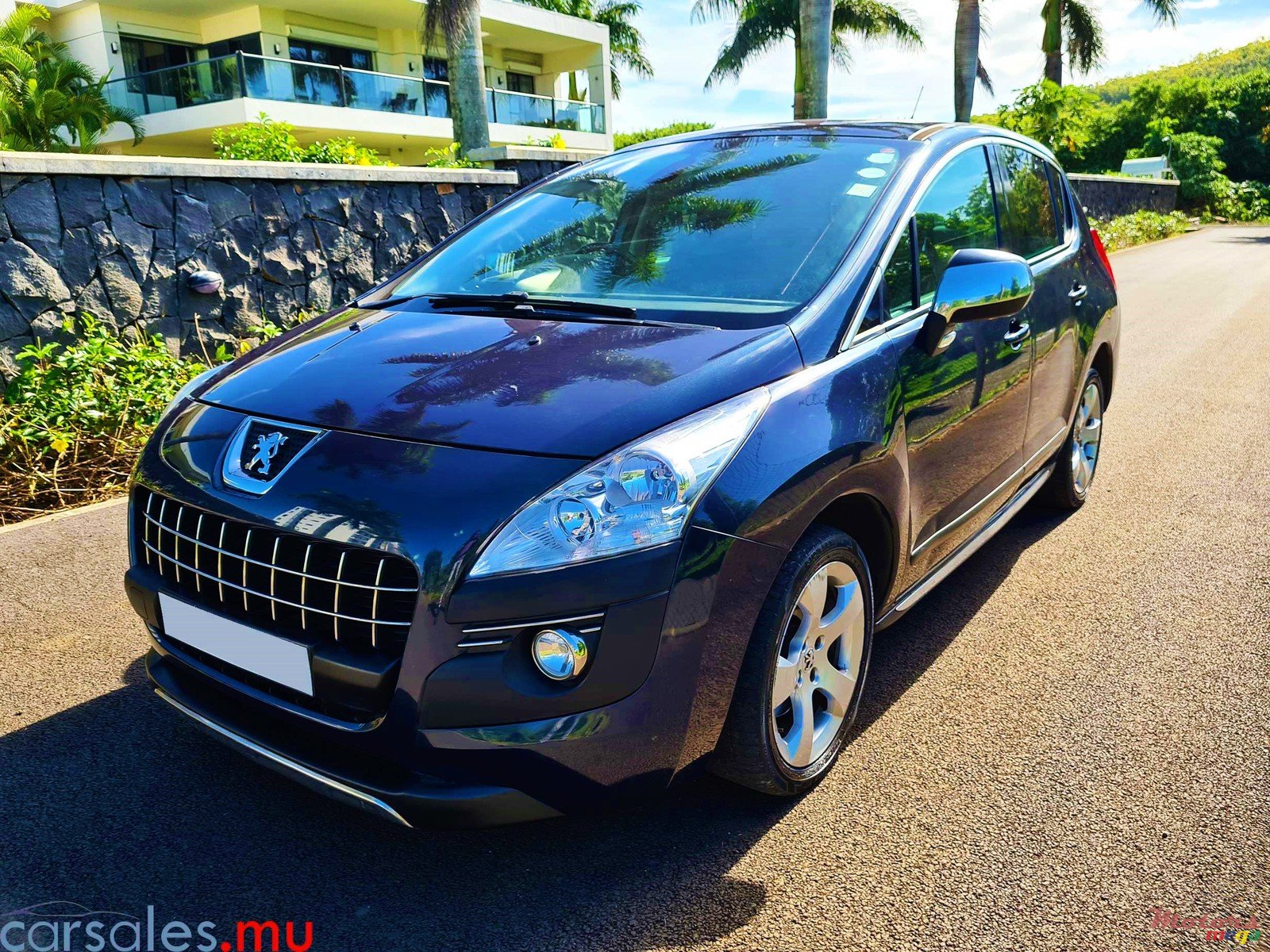 2014' Peugeot 3008 1.6 photo #2