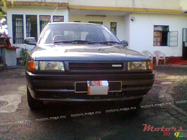 1992' Mazda photo #5