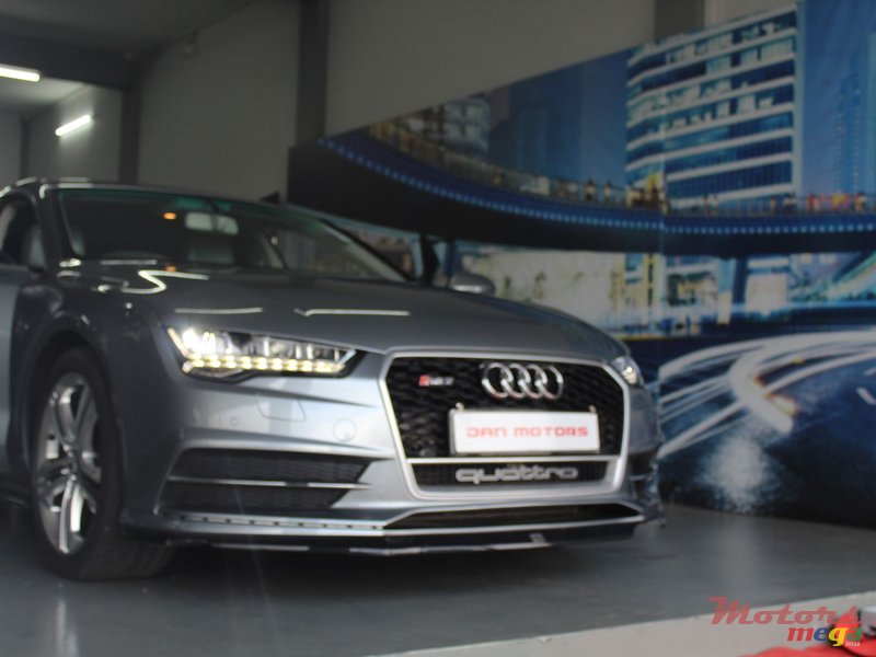 2011' Audi A7 photo #1