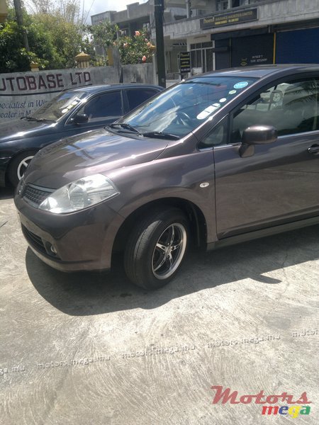 2007' Nissan Tiida HATCHBACK photo #2