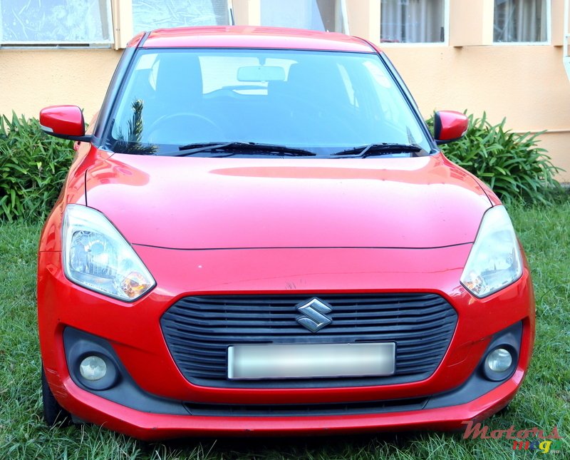 2020' Suzuki Swift photo #1