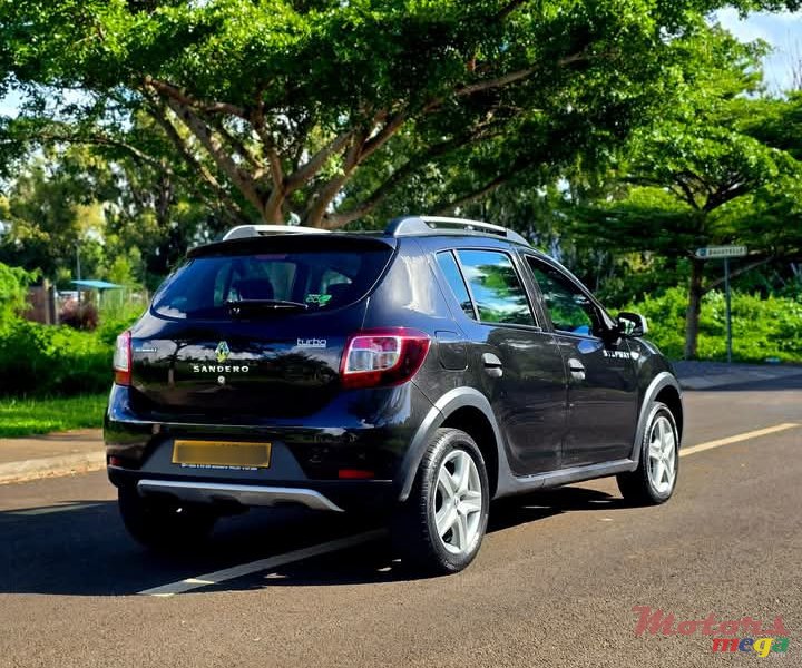 2016' Renault Sandero StepWay Turbo.  Low mileage photo #3