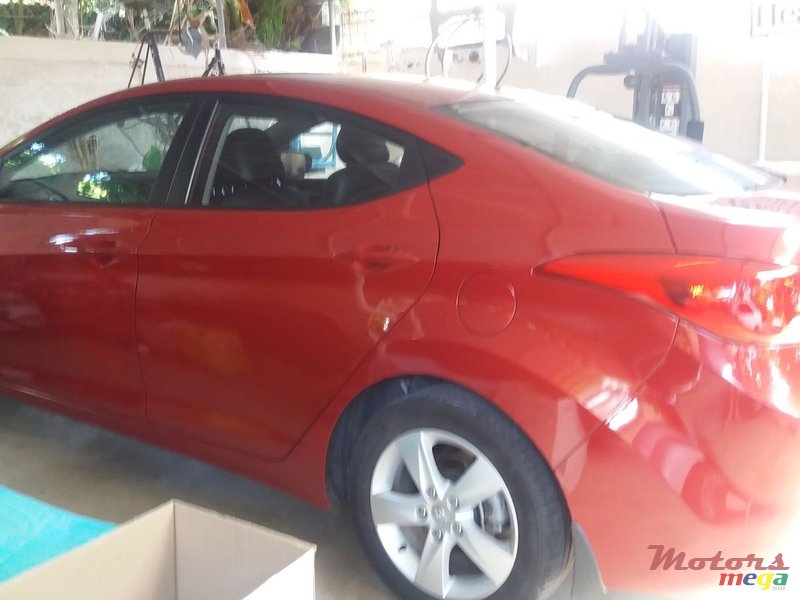 2012' Hyundai Elantra photo #7