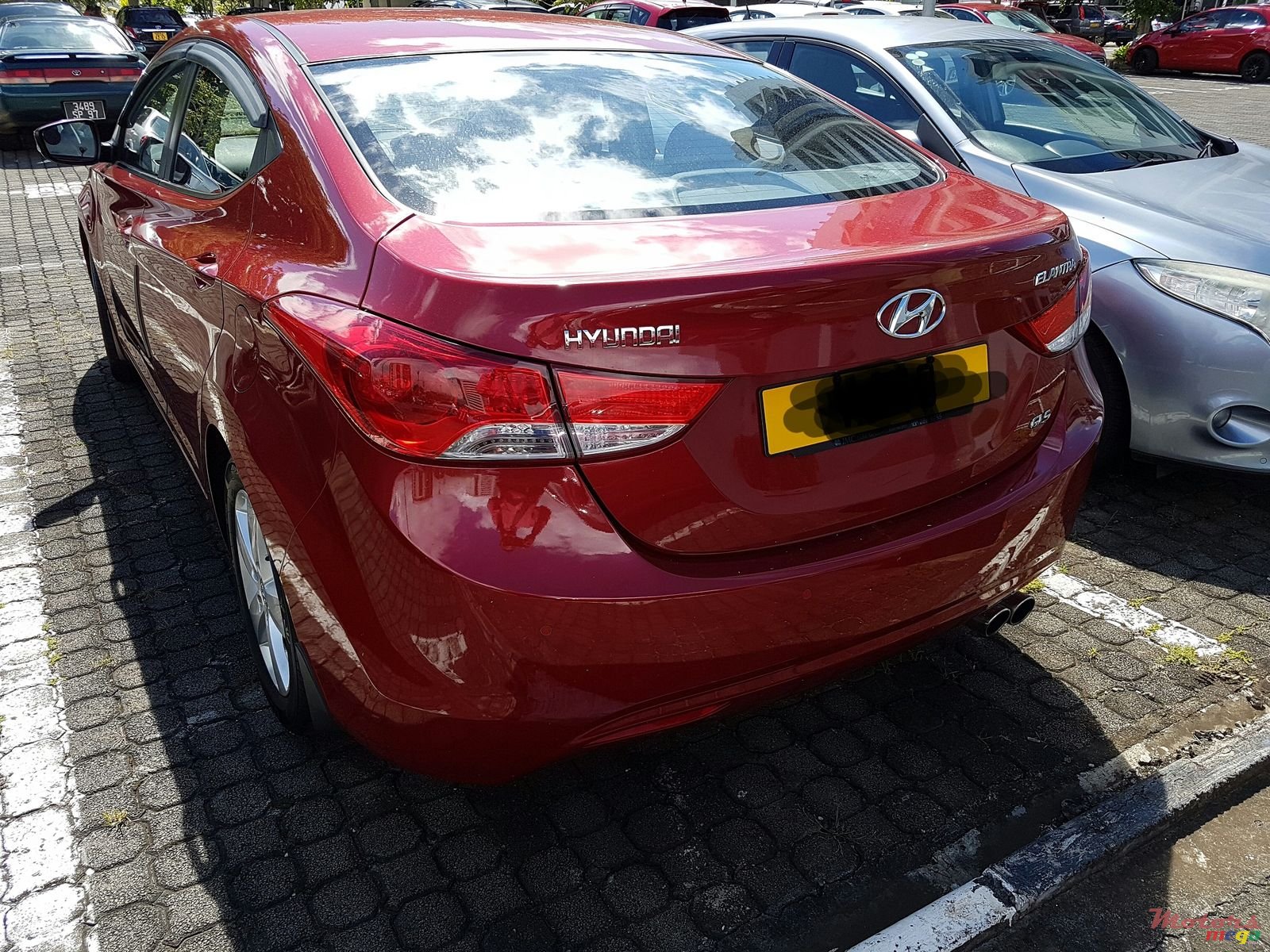 2012' Hyundai Elantra photo #2