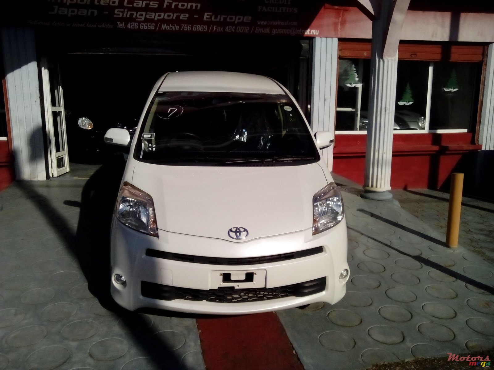 2011' Toyota Paseo photo #1