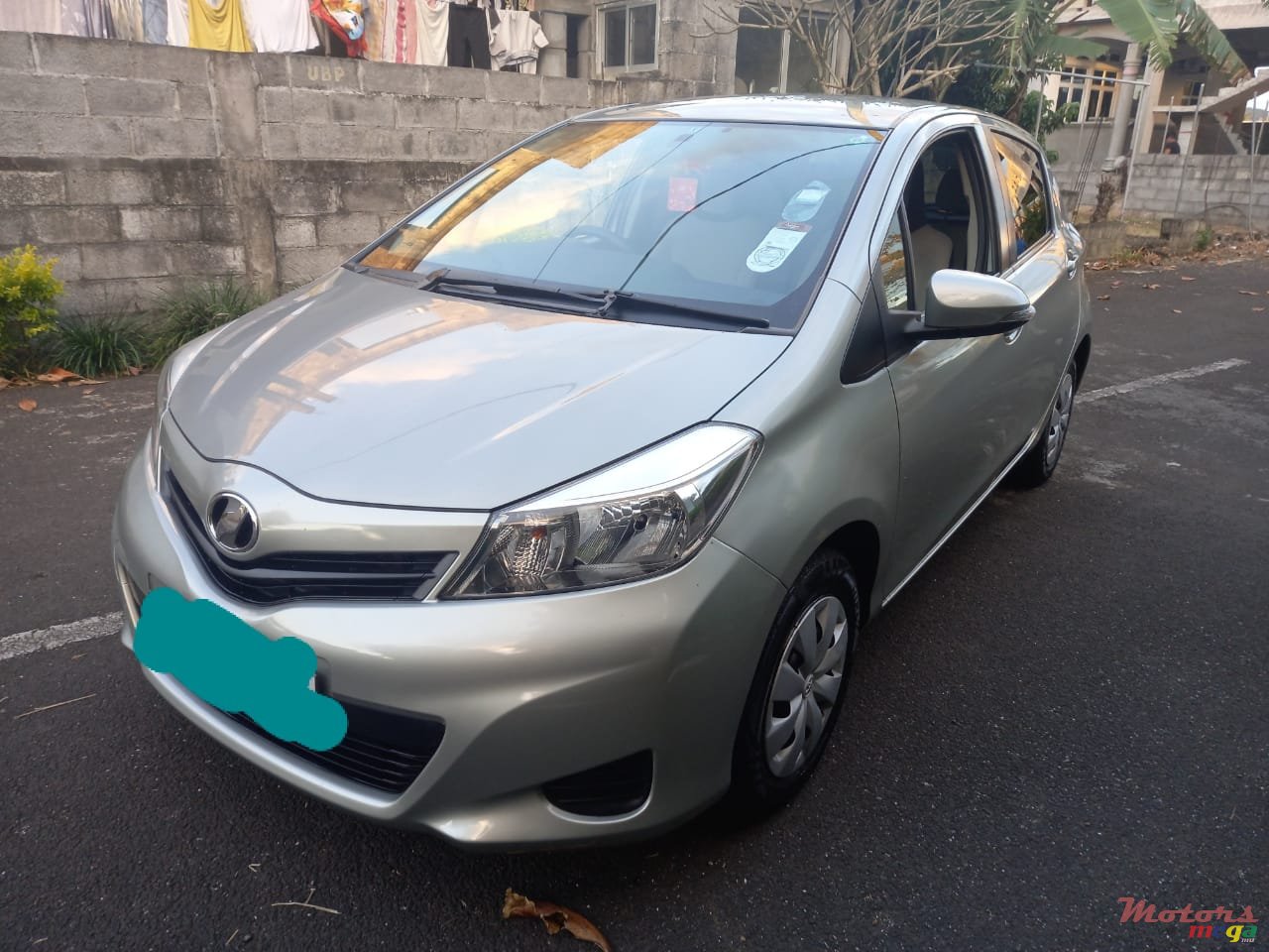 2014' Toyota Vitz photo #3