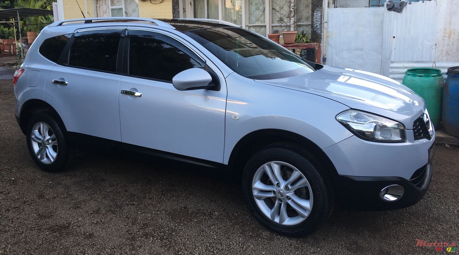 2011' Nissan Qashqai+2 photo #3