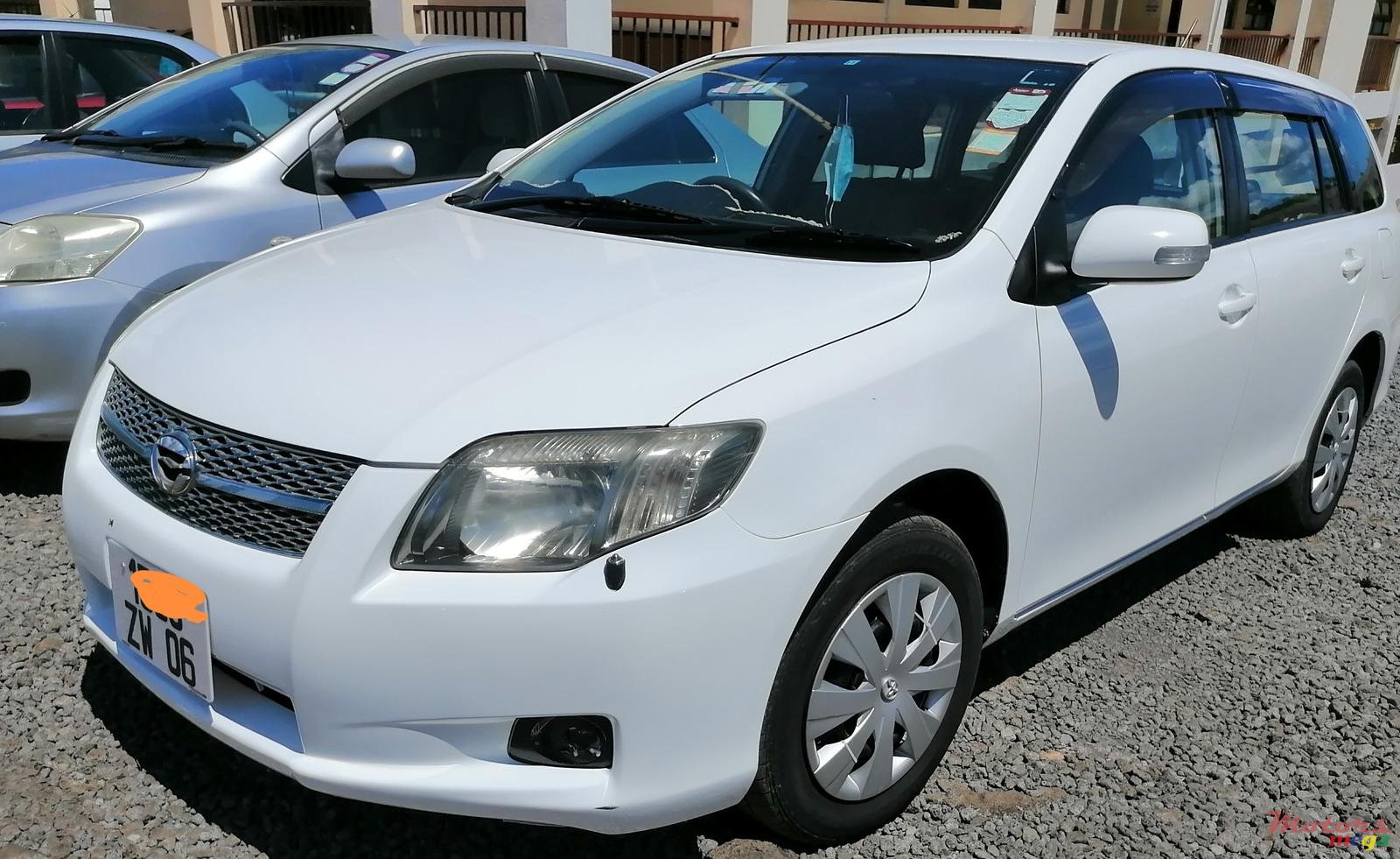 2006' Toyota Fielder photo #3
