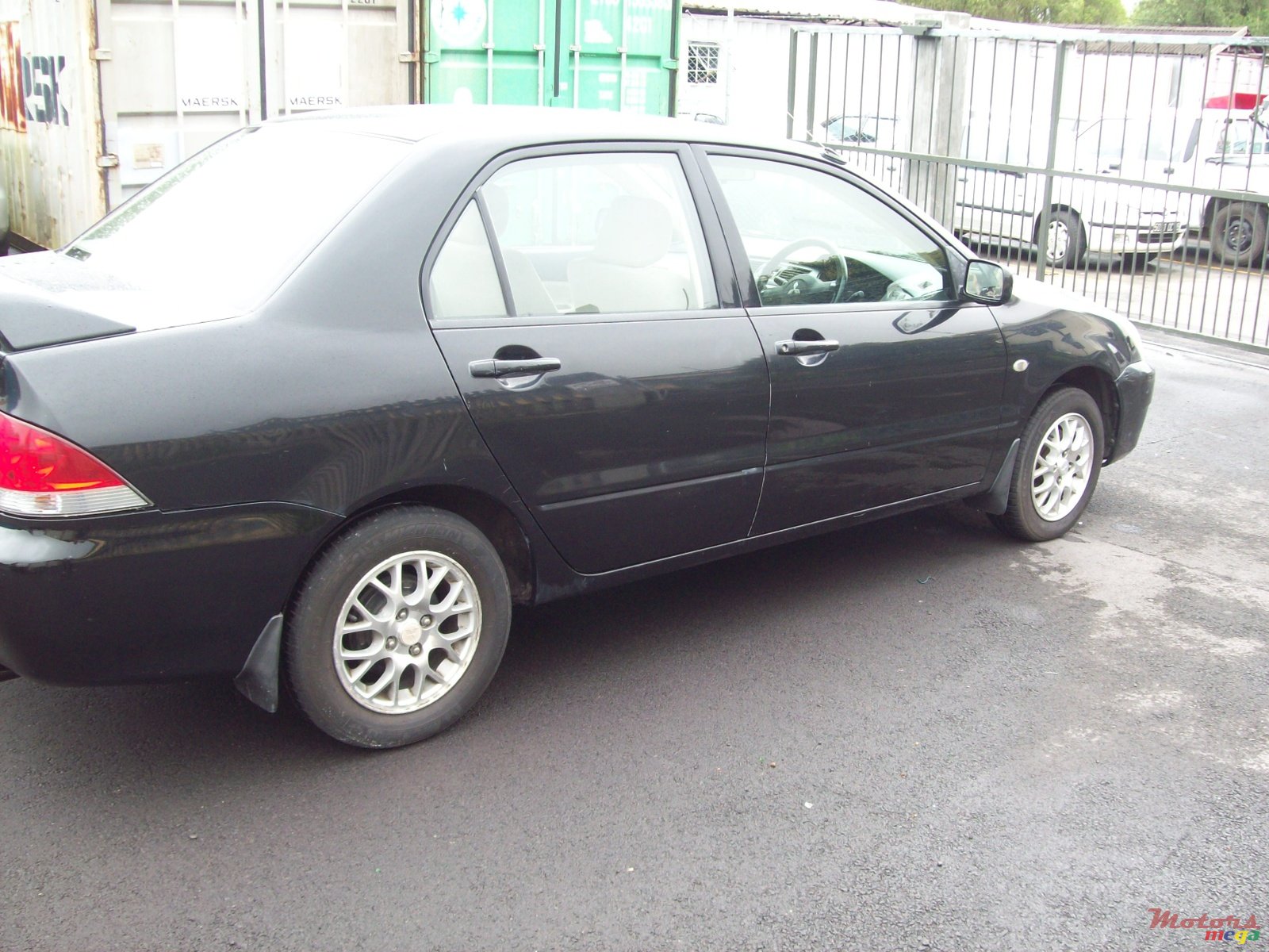 2008' Mitsubishi Lancer photo #2