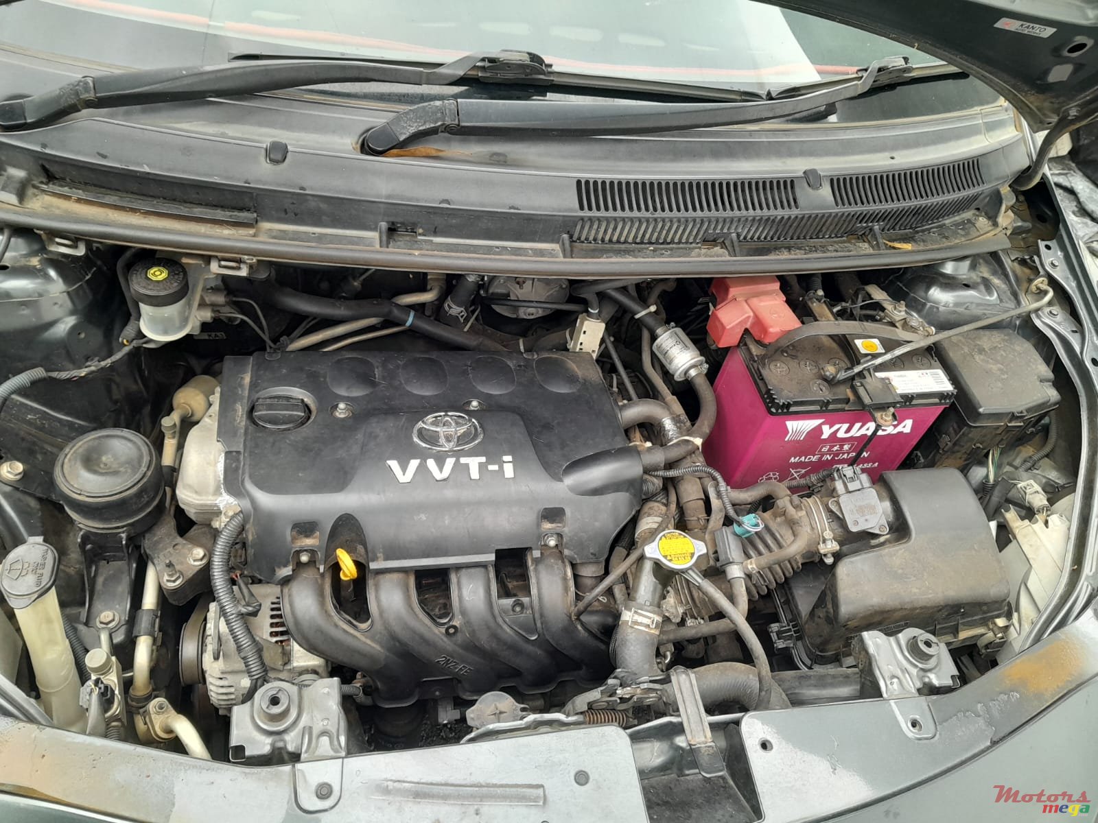 2011' Toyota Yaris photo #5