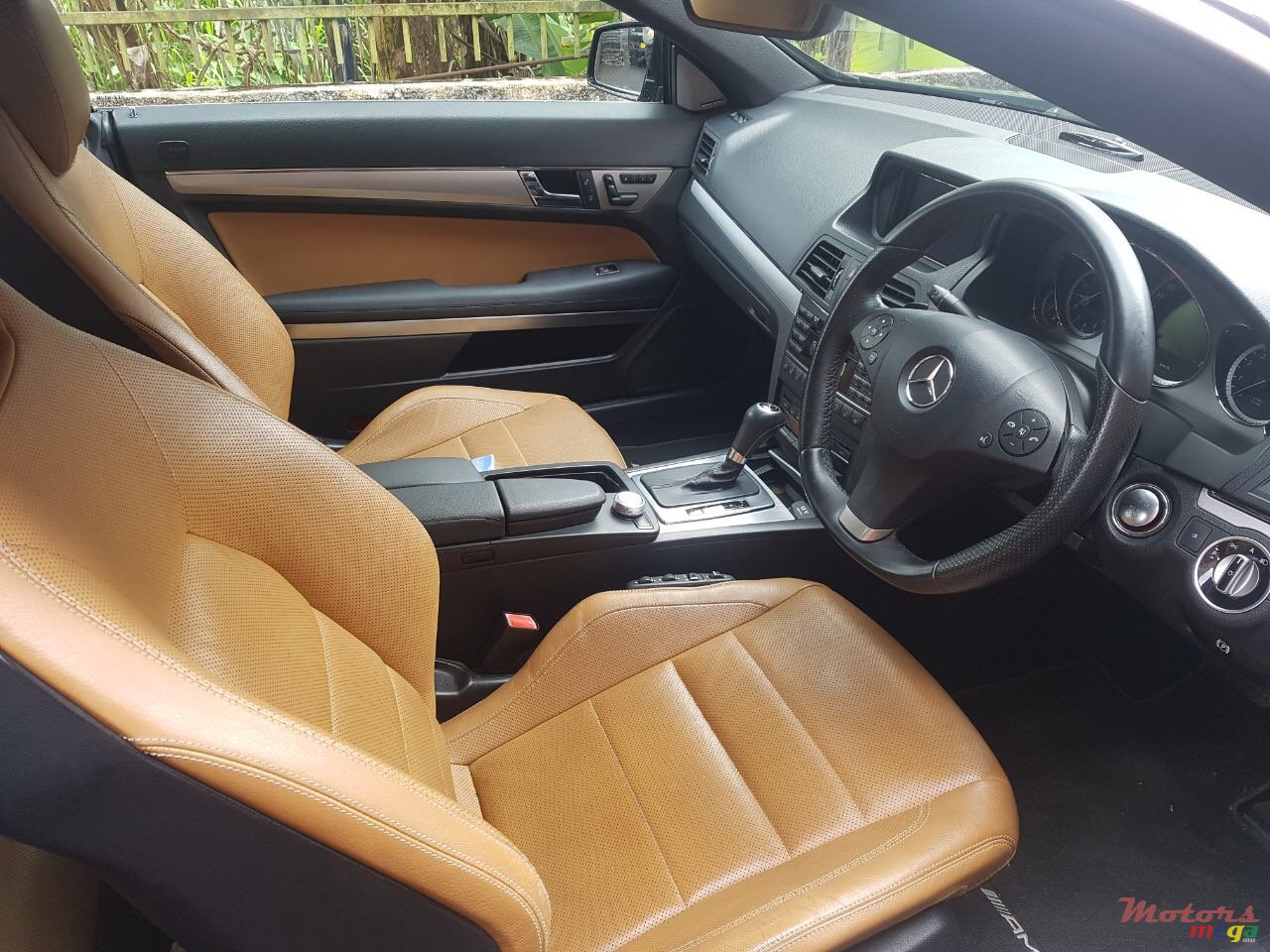 2013' Mercedes-Benz E-Class photo #4