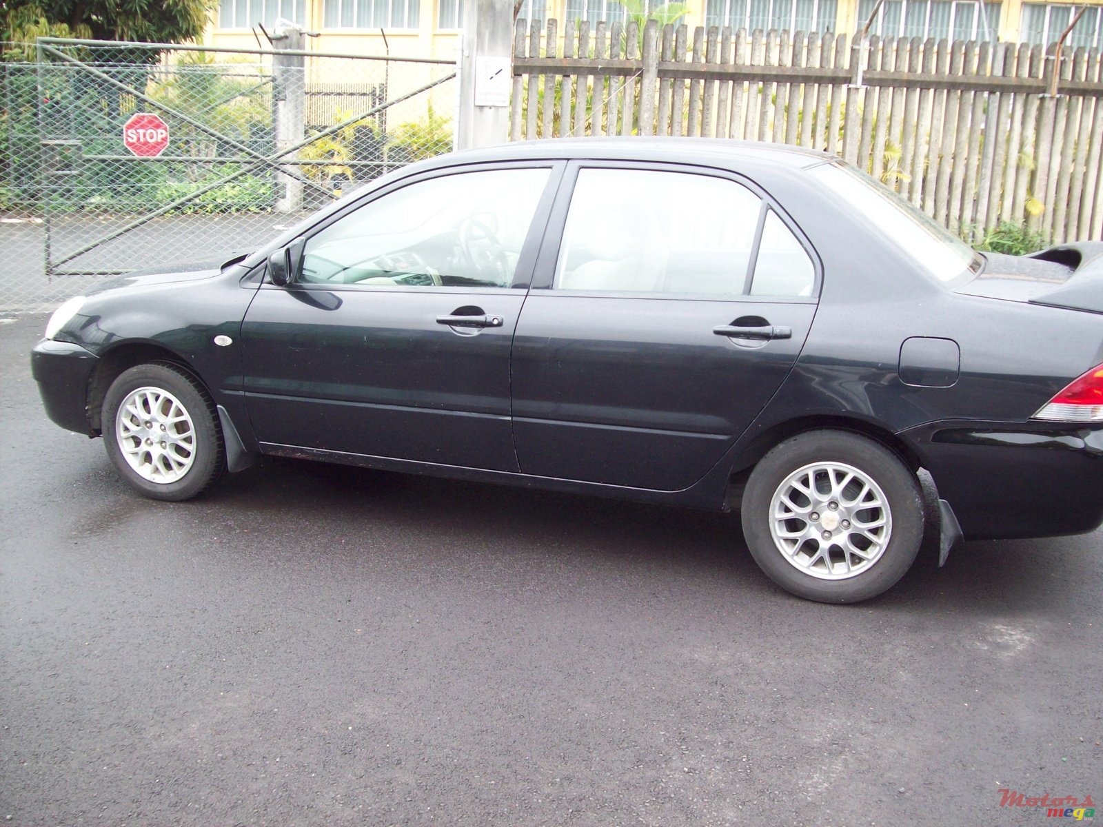 2008' Mitsubishi Lancer photo #1