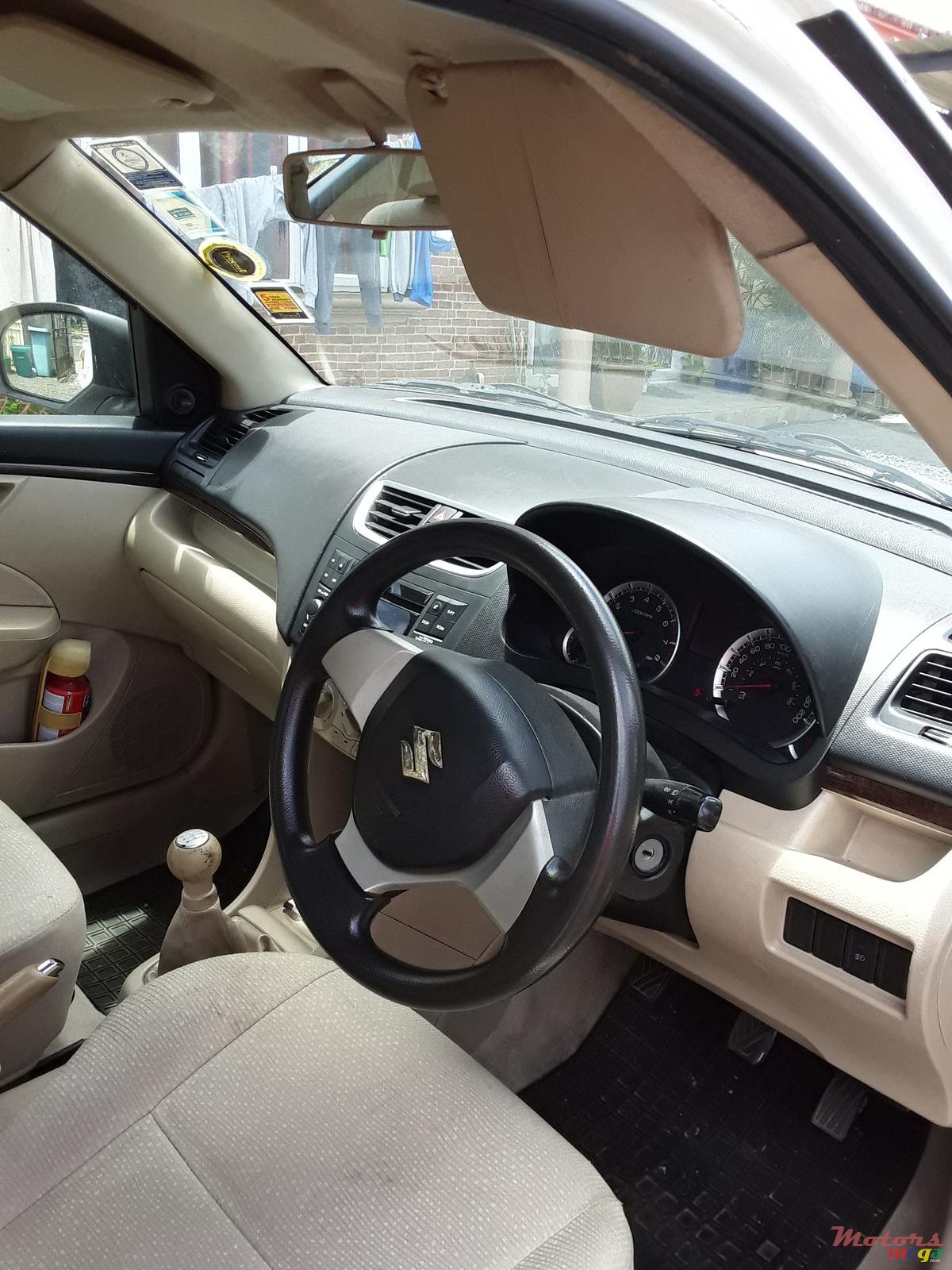 2013' Suzuki Swift photo #2