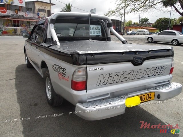 2004' Mitsubishi L200 photo #3