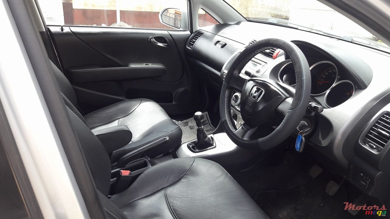 2007' Honda City photo #5