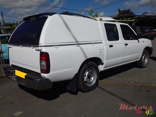 2008' Nissan 2*4 photo #6