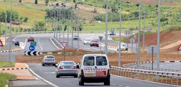 Décongestion des Routes: Retombées Economiques Estimées à Rs 4,5 Milliards