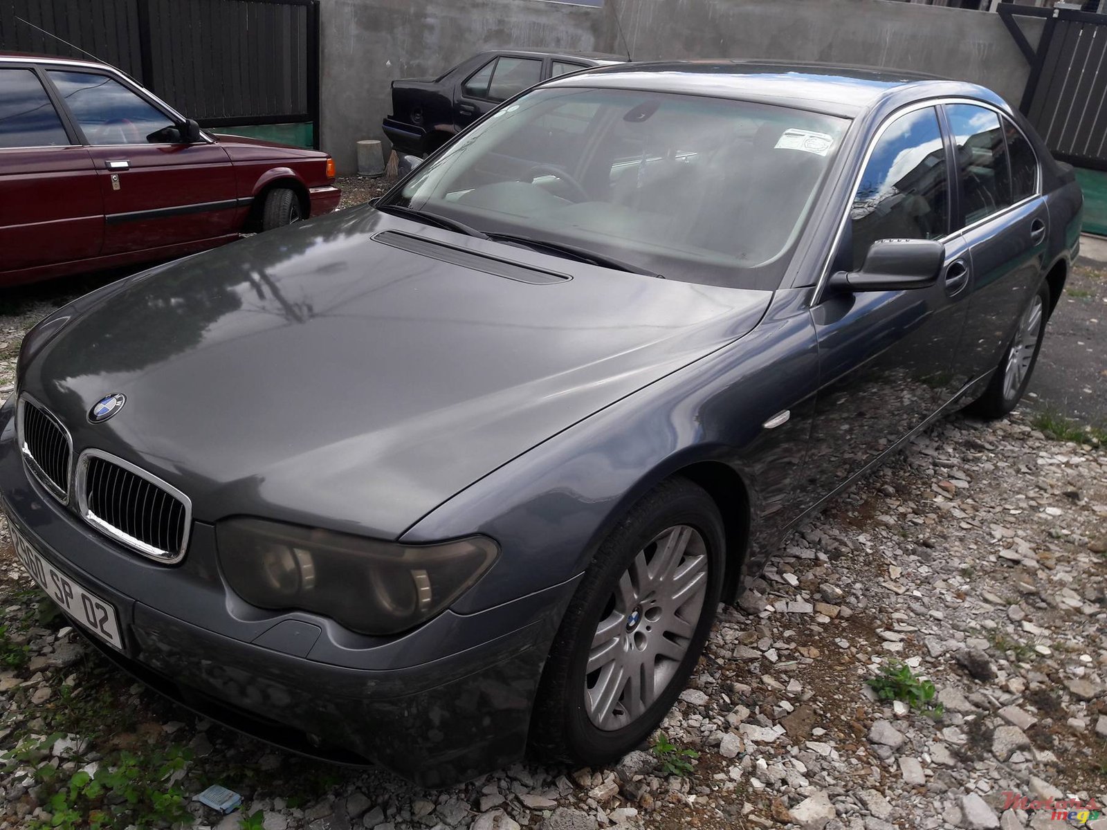 2002' BMW 7 Series photo #2