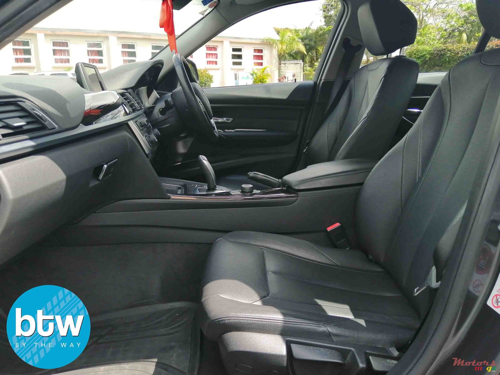 2015' BMW 320 photo #5