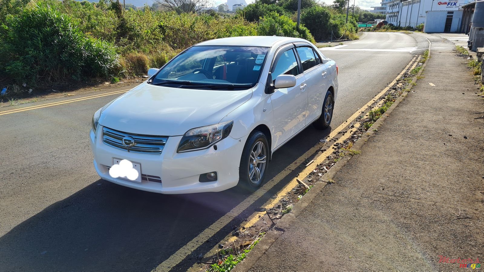 2006' Toyota Axio photo #3