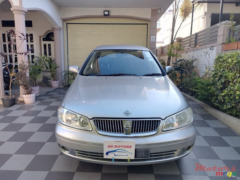 2005' Nissan Sunny photo #1