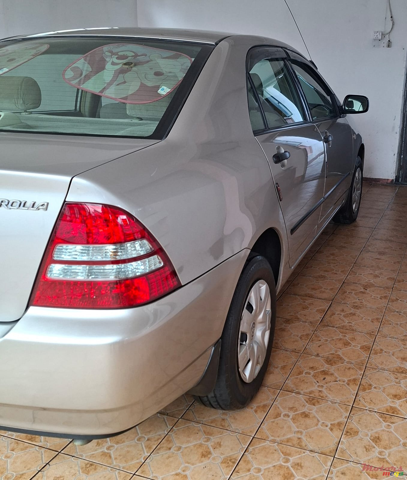 2004' Toyota Corolla photo #3