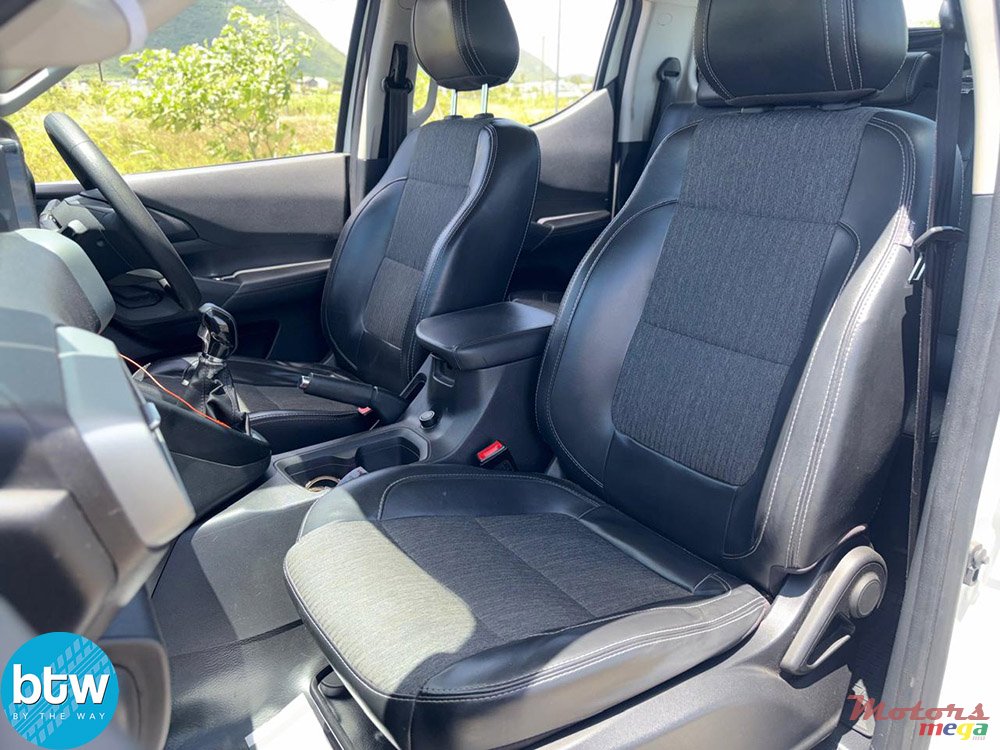 2022' Peugeot LANDTREK 4x4 photo #6