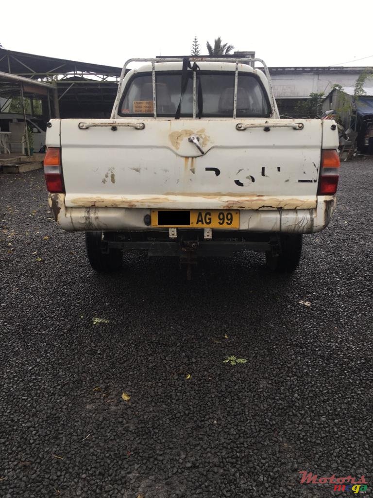 1999' Mitsubishi L 200 4x4 photo #5