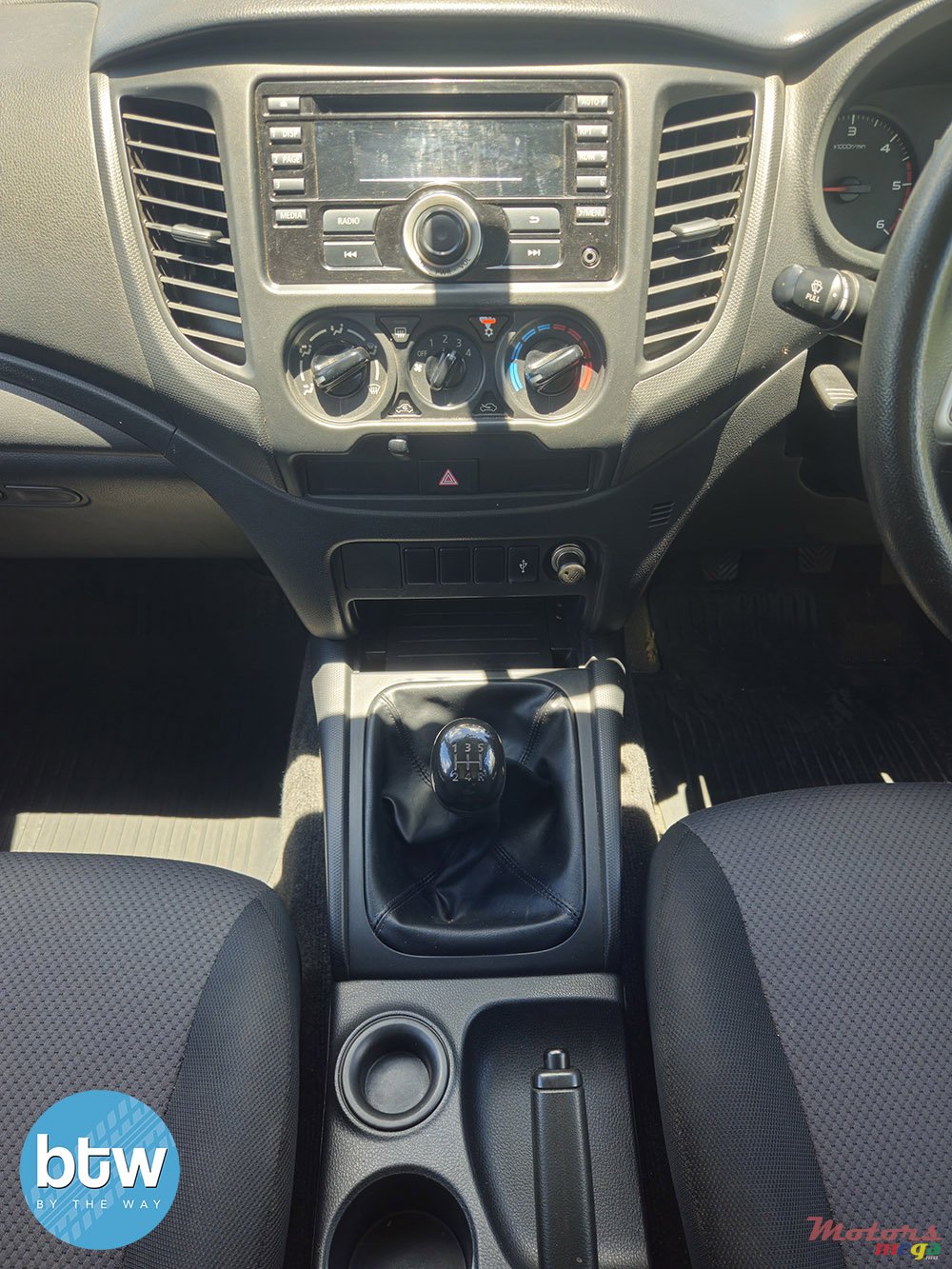 2021' Mitsubishi Triton 4X2 photo #7